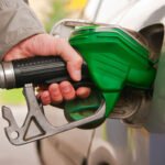 पेट्रोलियम पदार्थको मूल्य घटेको छ