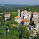 विश्वको सबैभन्दा सानो सहर, जहाँ बस्छन ५२ जना मात्रै