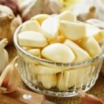 अल्कोहलसहित यी तीन चीजसँग झुक्किएर पनि नखानुहोस् लसुन