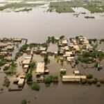 पाकिस्तानमा बाढी र बर्षाले गयो ७०६ को ज्यान